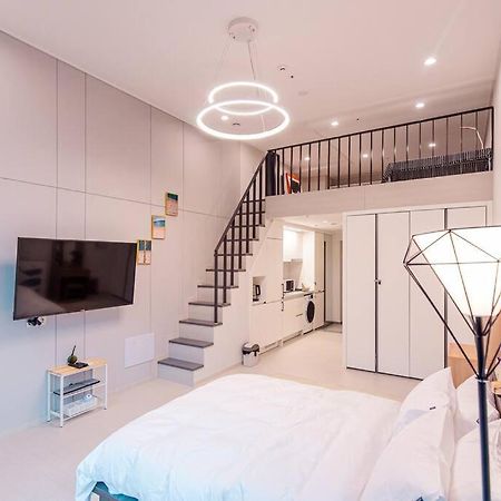 The Castle Ocean Marina Double Suite Yeosu Bagian luar foto
