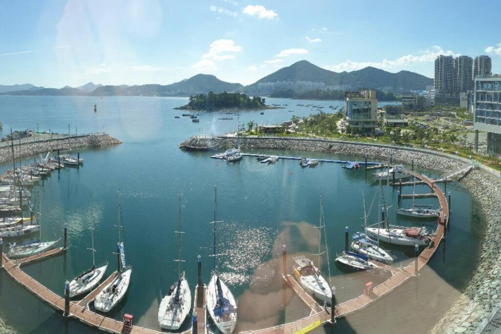 The Castle Ocean Marina Double Suite Yeosu Bagian luar foto