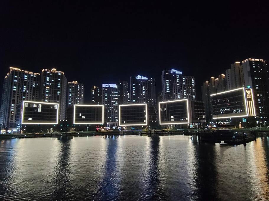 The Castle Ocean Marina Double Suite Yeosu Bagian luar foto