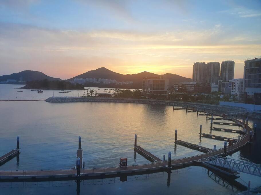 The Castle Ocean Marina Double Suite Yeosu Bagian luar foto