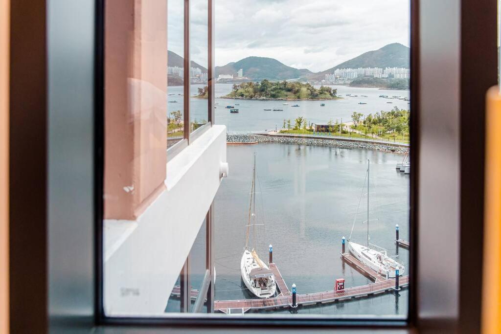 The Castle Ocean Marina Double Suite Yeosu Bagian luar foto