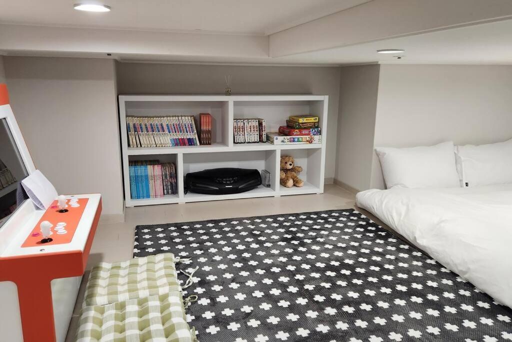 The Castle Ocean Marina Double Suite Yeosu Bagian luar foto